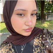 Sono una tutor in grado di adattarsi a qualsiasi tipo, capace di insegnare in modo semplice e divertente